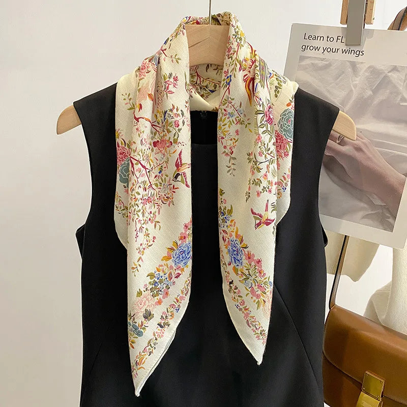 AURA Daisy – 70*70  Floral-Print Square Scarf